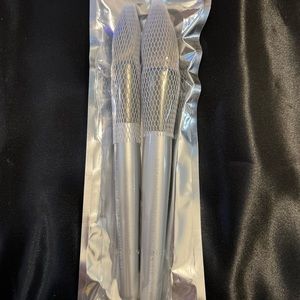 Brand new~BELLE EN ARGENT Bronze & Buff
Brush Duo - 2 Count / Full Size
